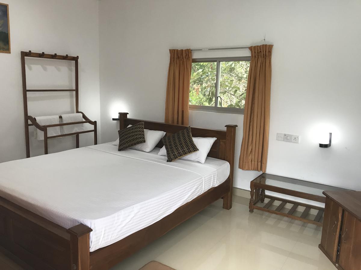 Deshani Holiday Inn Dambulla Exterior foto