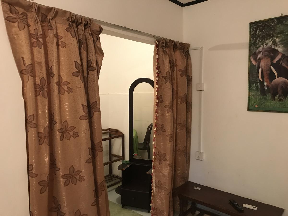 Deshani Holiday Inn Dambulla Exterior foto